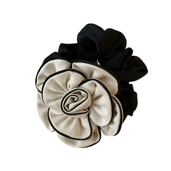 Camellia Hair Scrunchie - Picture 3 of 4